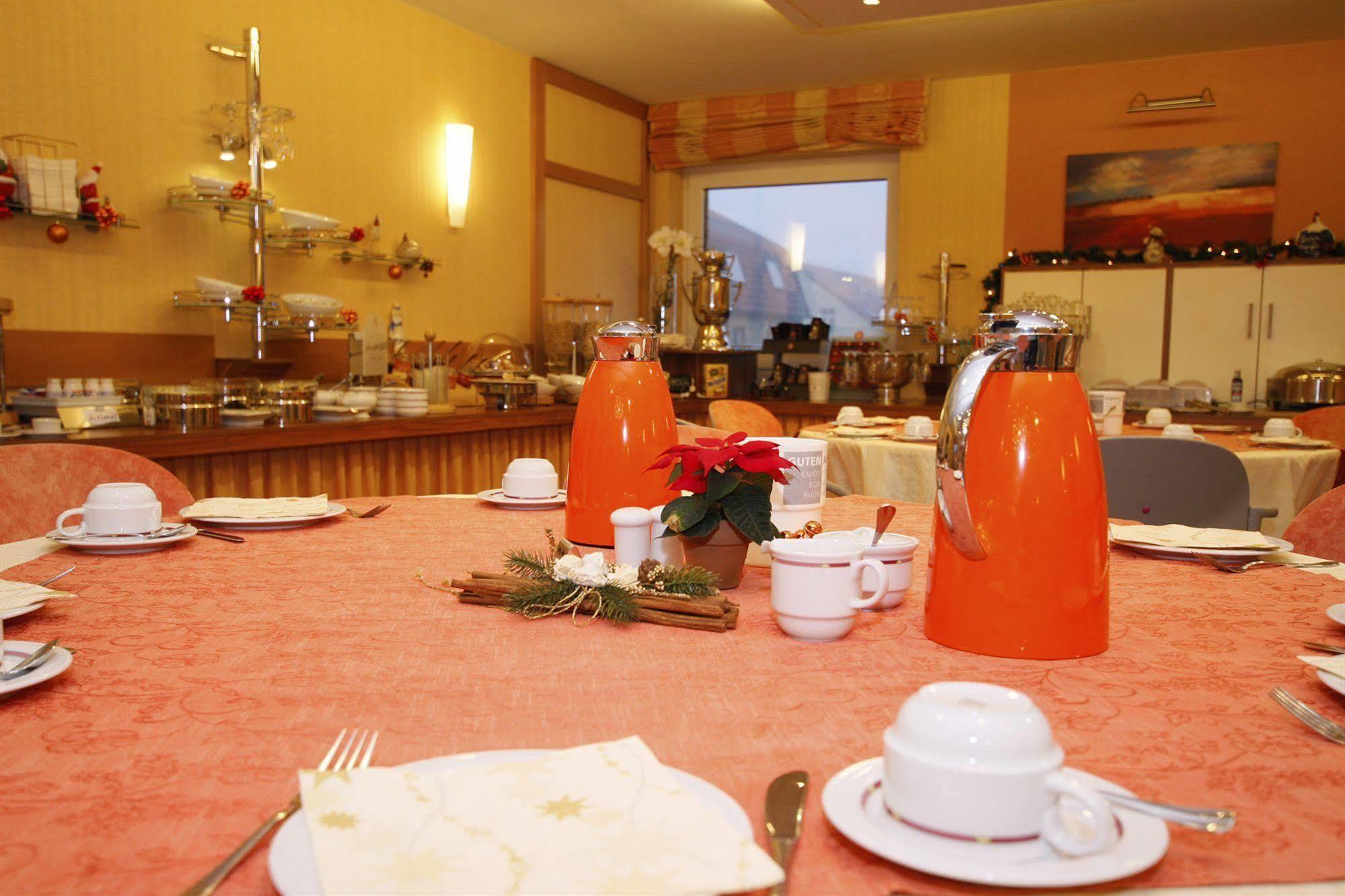 Hotel Maerkischer Hof Лукенвальде Экстерьер фото